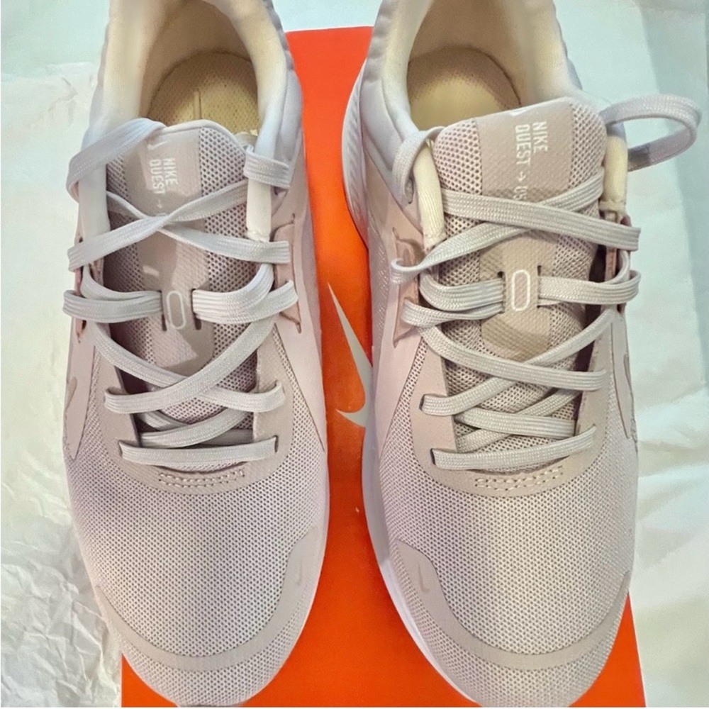 Nike Quest 5 - Picture 2 of 16